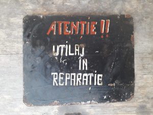 Tablă vopsită protecția muncii - Atenție! Utilaj în reparație - România comunistă