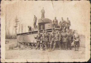 Tanc sovietic T35 cu trei turele abandonat, Frontul de Est, Al Doilea Război Mondial și trupe maghiare