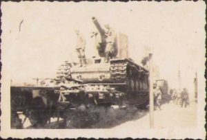 Tanc sovietic greu KV2 capturat pe Frontul de Est, Al Doilea Război Mondial
