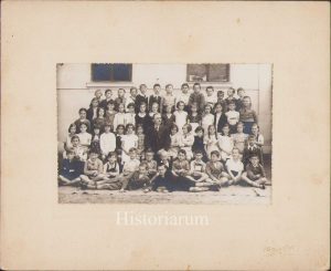 Elevi, Timișoara, studio Muller, perioada interbelică