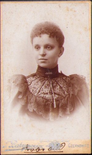 Augusta Schunn, studio Bahrynowicz, Cernăuți