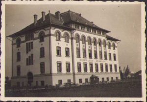 Clădirea liceului "Gheorghe Lazăr" din Sibiu, cca 1943