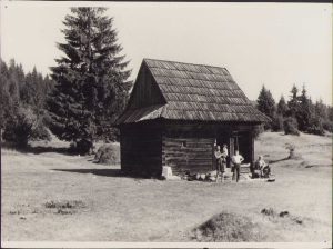 Cabana pe munte, România, perioada comunistă