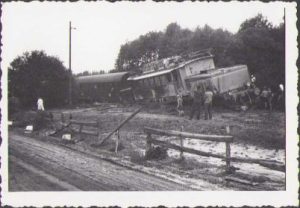 Locomotivă deraiată