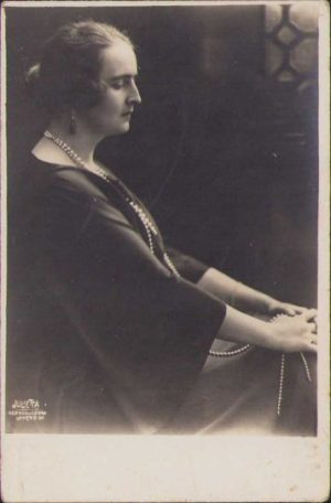 Principesa Elisabeta a României, studio Julietta