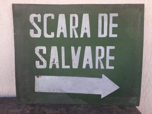 Tablă vopsită industrială - Scara de salvare - România comunistă