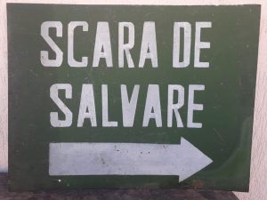 Tablă vopsită industrială - Scara de salvare - România comunistă