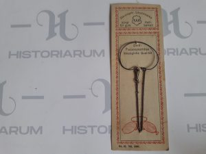 Lanț pentru prindere la ureche pince-nez sau zwicker, în ambalaj original, început de secol XX