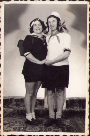Purim, 1956