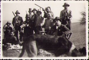 Vânători cu puști, 1936, Nima, județul Cluj
