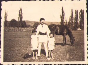 Bărbat în port popular românesc, 1933, Transilvania