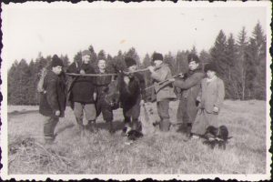 Vânători cu trofeu, România, anii 1930