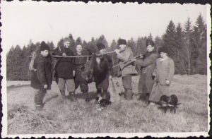 Vânători cu trofeu, România, anii 1930