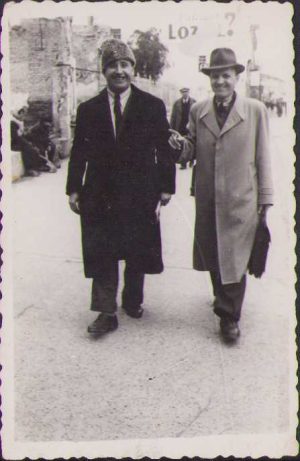 Reclamă stradală la Loz în plic