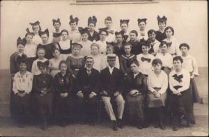 Eleve săsoaice și învățători