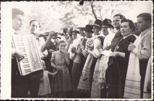 Petrecere cu lăutari, România interbelică