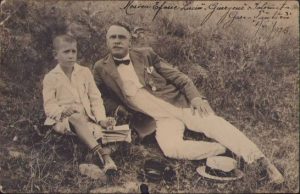 Elev premiant cu medalie și veteran român de război decorat pentru campania din 1913, 1925