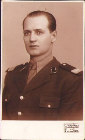 Militar român, studio Palas, București