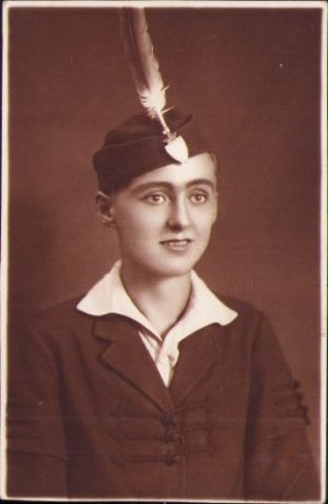 Elev în uniformă școlară maghiară, 1935, Budapesta