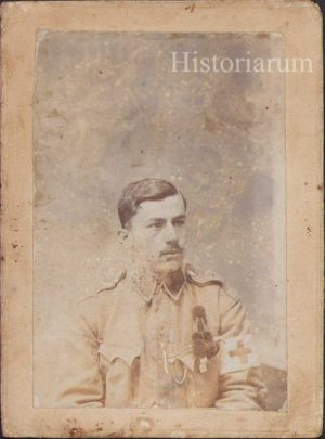 Sanitar austro-ungar cu brasardă și șnur de specialist