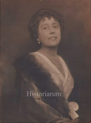 Fotografie studio anonim