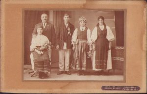 Țărancă româncă mireasă în port popular, studio Szabo, Sighișoara