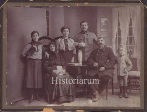 Militar austro-ungar și copil în uniformă militară, Transilvania