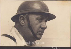 Militar român cu cască Adrian, perioada interbelică