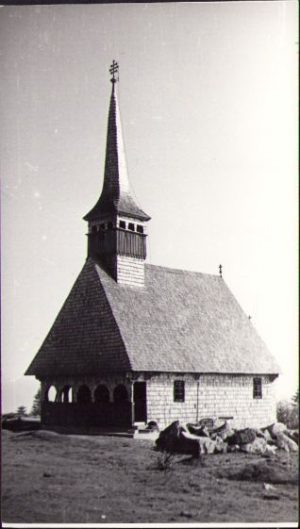 Biserică din lemn, România, fotografie din perioada comunistă