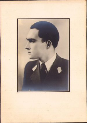 Tânăr în uniformă românească, anii 1930