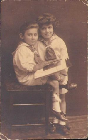 Copii, frații Grunberger, studio Nagy Geza, Arad