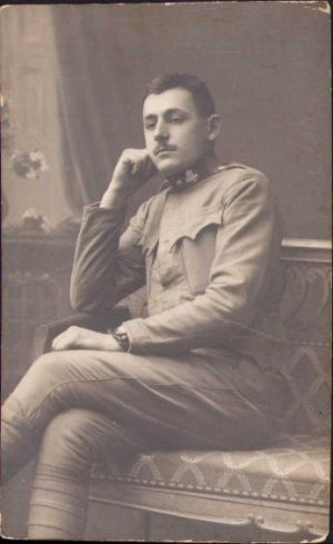 Mitralior austro-ungar cu ceas de buzunar la încheietură