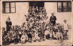 Elevi, 1939, România