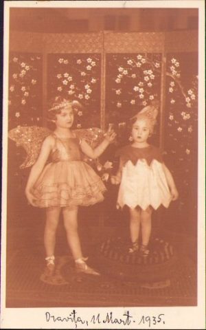 Copii, studio Kovacs, Oravița, 1934