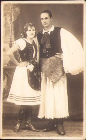 Pereche în port popular maghiar, 1932, studio Agoston Emerich, Cluj