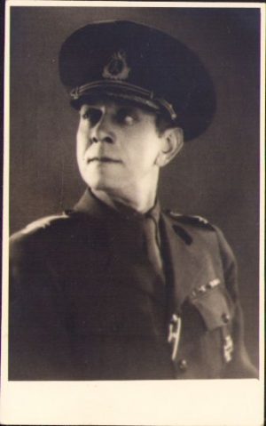 Ofițer român decorat cu Crucea de Fier germană, Al Doilea Război Mondial