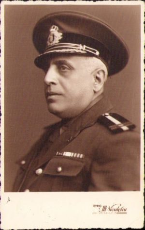 Locotenent-colonel medic militar român, București, perioada regalității