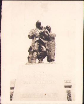 Monumentul eroilor din războiul 1916-1919, Răzvadul de Jos, județul Dâmbovița