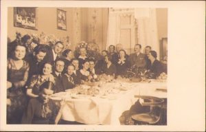 Lucian Bolcaș cu fiul și nora la Cluj, cca 1938
