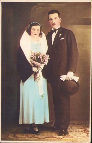 Miri, fotografie colorizată, România interbelică