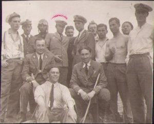 Ofițeri români și piloți de aviație, Buzău, 1933, Școala de pilotaj