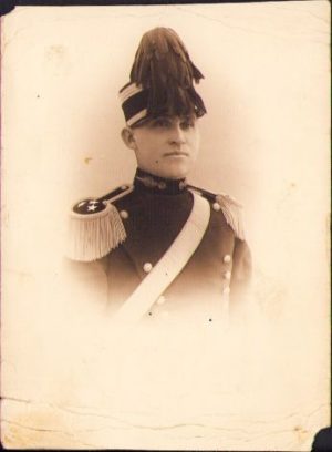 Ofițer român, studio Follender