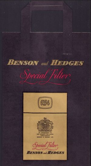 Pungă din hârtie cu reclamă la țigări "Benson and Hedges"