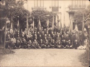 Întrunire a corporațiilor de meseriași din România, cca anul 1920