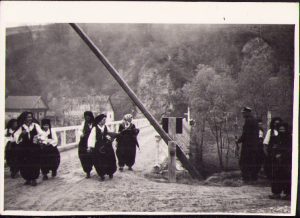 Femei în port popular, Iugoslavia, cca 1930