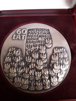 Plachetă cu cutie pentru veteran din Al Doilea Război Mondial Polonia 60 lat Polskiego Państwa Podziemnego Armii Krajowej