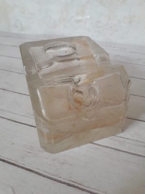Călimară veche din cristal - cu ciobitură