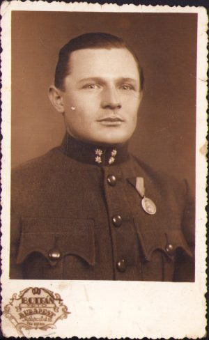 Militar maghiar decorat, 1940, Budapesta, studio Botfán