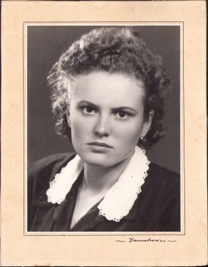 Fotografie perioada interbelică, studio Demetrovici