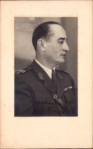 Locotenent-colonel român cu barete de decorații, perioada regalității